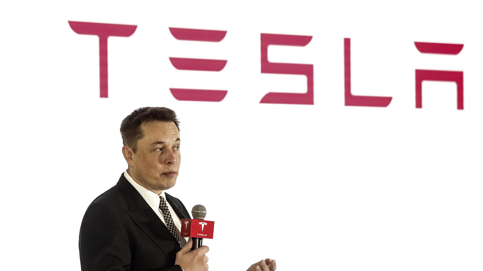 It Really Happened! Elon Musk Sold over $1.1b of Tesla stock